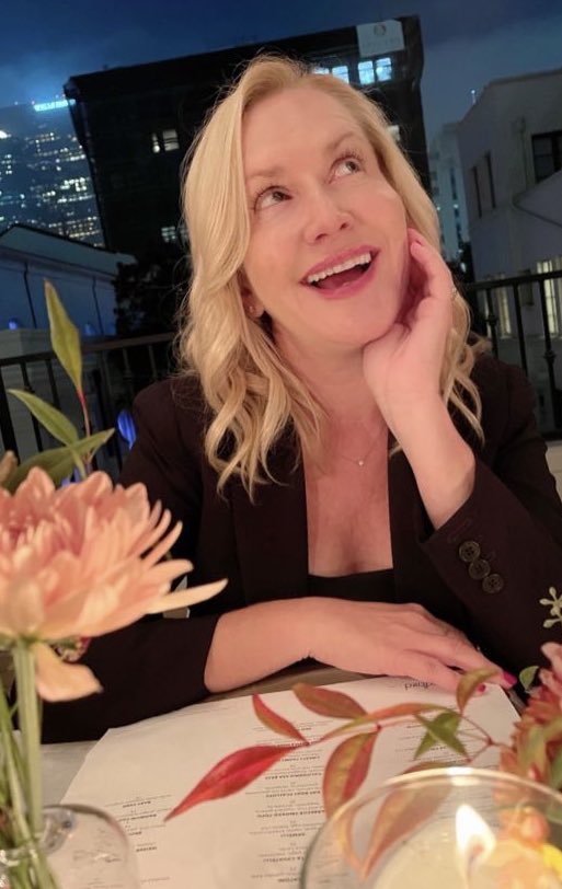 jimnpam_halpert's tweet photo. Congrats to both Jenna and Angela on 100 episodes of Office Ladies!! https://t.co/vMR3gT39J0