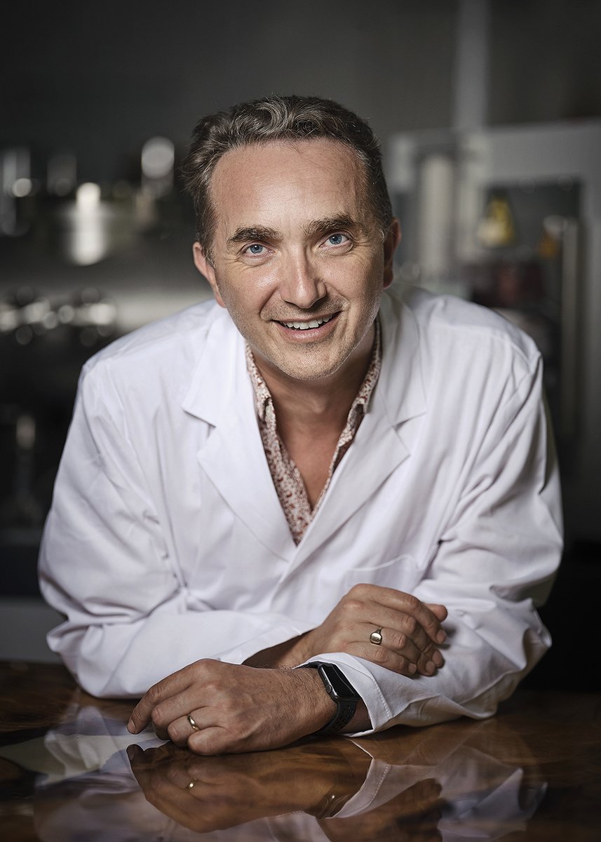 UTSResearch's tweet photo. Former ARC Laureate Fellow Professor Chris Turney will be joining UTS in January as our new Pro Vice-Chancellor (Research). We look forward to welcoming you to #UTSResearch, @IntrepidProf! https://t.co/DGZ7Ye5Pcu