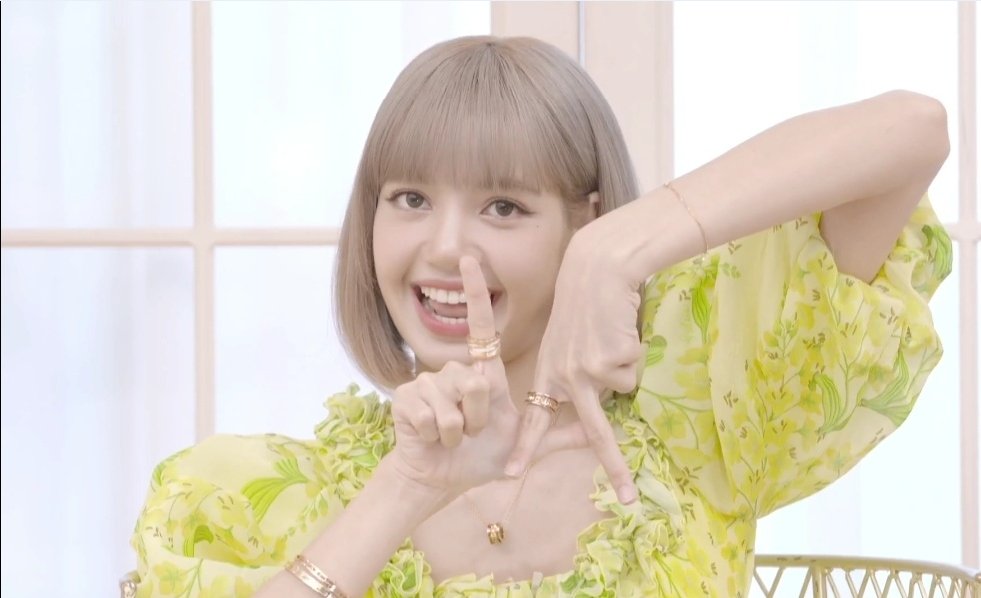 Paobl8nk's tweet photo. Lisa es tan Cute, Lisa es un Angel, se q saldrá de esta, ella es fuerte,  así q mi Lisa Beautiful, estará bien pronto, lo q importa ahora es su salud. Fuerza para mi Lili 🙏❤️

#LisaSmile #Lisapretty #Lisacute #LisaDiamond #LisaSunshine https://t.co/2W3760c79m