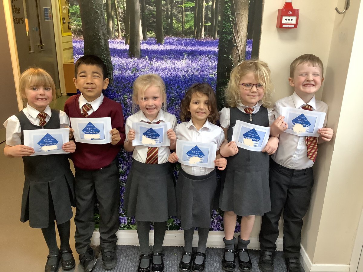 AllSaintsTraff's tweet photo. Some of our handwriting superstars in Year 1 this week π«βοΈπ @letterjoin #precursive #tryingourbest #workinghard ππ«βοΈβοΈ https://t.co/CWwIbiChAg