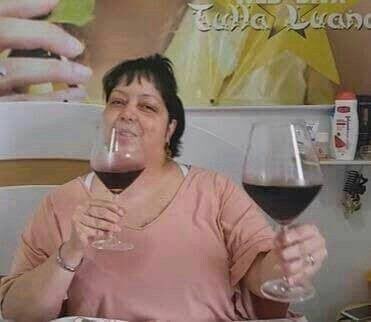 yannemdp's tweet photo. florence avisa que finalmente está vindo os dias de glória #aprovaaPL2564 https://t.co/e4gbnaYVAm