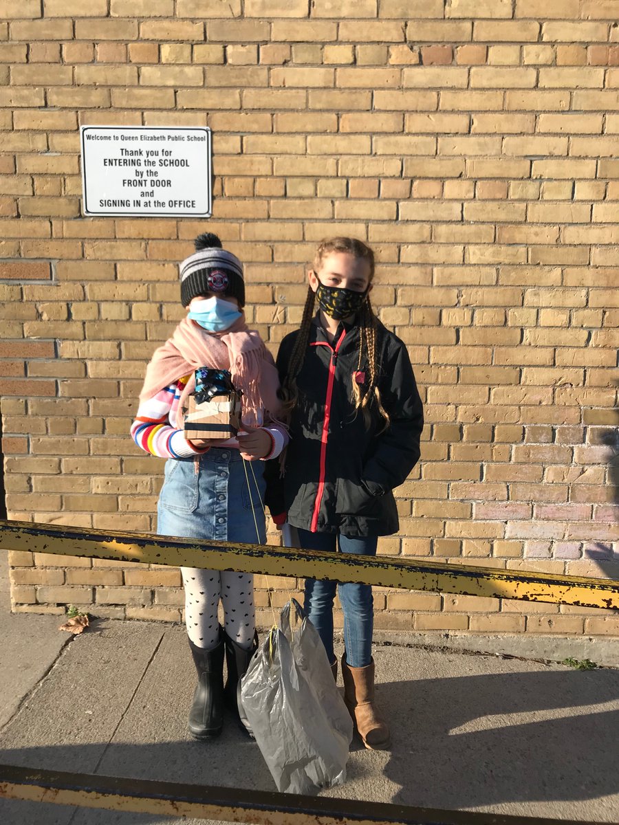 Thank you Mr Burns for making our Egg drop possible today @HPEDSB_QEB! Lots of thought went into students contraptions!!!