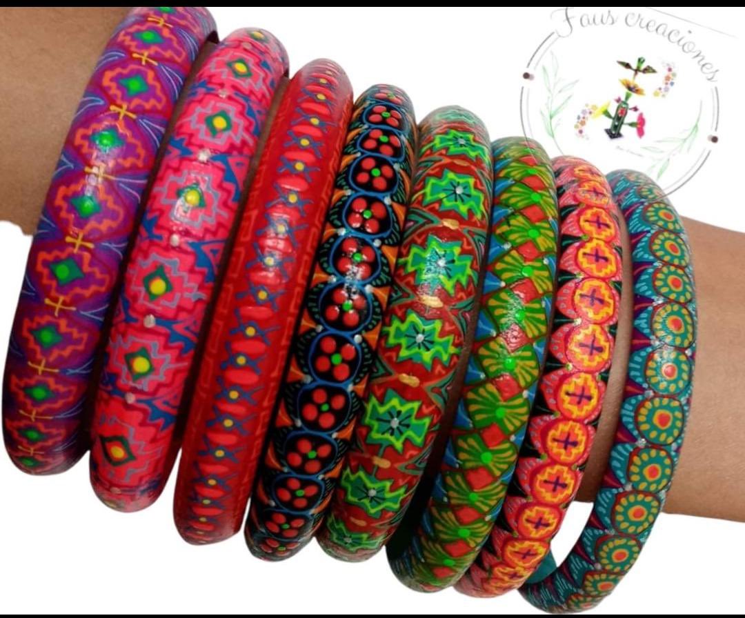 CasOax's tweet photo. Adquiere una hermosa pulcera tallada y pintada a mano, Faus creaciones presente en cada detalle... 

‼️🌷🌻Ser artesano es ser creador🦋💐,es pasión🥀🌾,es inspiración🌸💮,es mi vida...‼️

#fauscreacionesartesanias
#AlebrijesDeMadera 
#artesaniasdemadera
#vuelaalto
#pulceras https://t.co/YCE7o8ZRsn