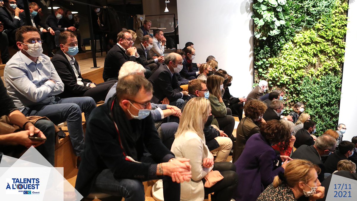 agence_api's tweet photo. @MVGroup_ @OlivierMeril @WGOUESBET @cottereau_v @ARTEFACTO_SAS @cjd_france @metropolerennes [#TalentsOuest] Clap de fin pour cette table-ronde. L'innovation et le management, gages de performance sur un territoire propice au partage. Au final, beaucoup d'optimisme. Merci aux intervenants et aux participants nombreux 👍 #CICOuest https://t.co/DKk8KCoQjk