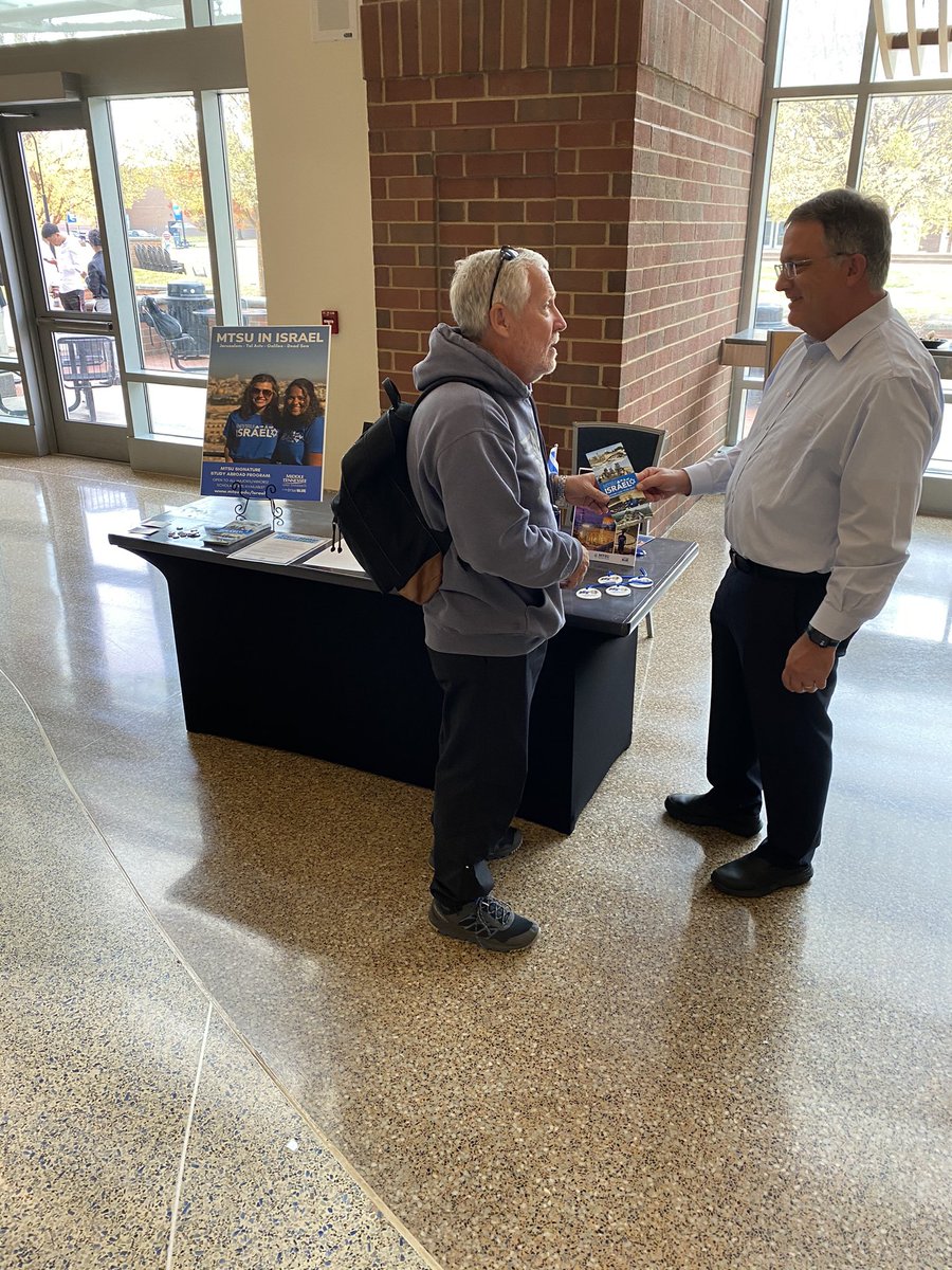 MTSUstudyabroad's tweet photo. Only 30 more minutes left in the Study Abroad Fair! We’re here in the Student Union Lobby until 2:00 https://t.co/QVB9QtPgf6