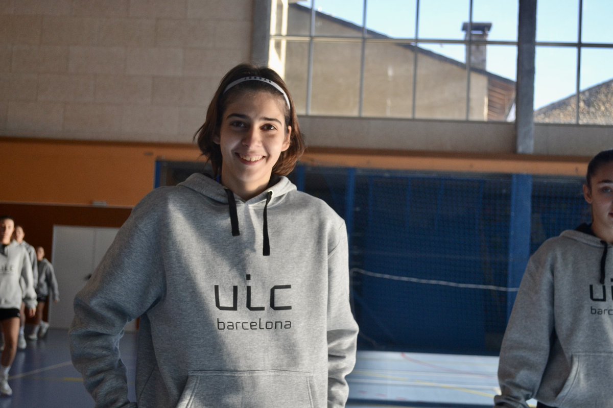 PaulaAlba157's tweet photo. 3/3 a la 1a fase dels Campionats Universitaris de Catalunya 🏀💪🏻🔥
@UICbarcelona @CBVilanova @cbgranollers https://t.co/pxBmDm2l3d