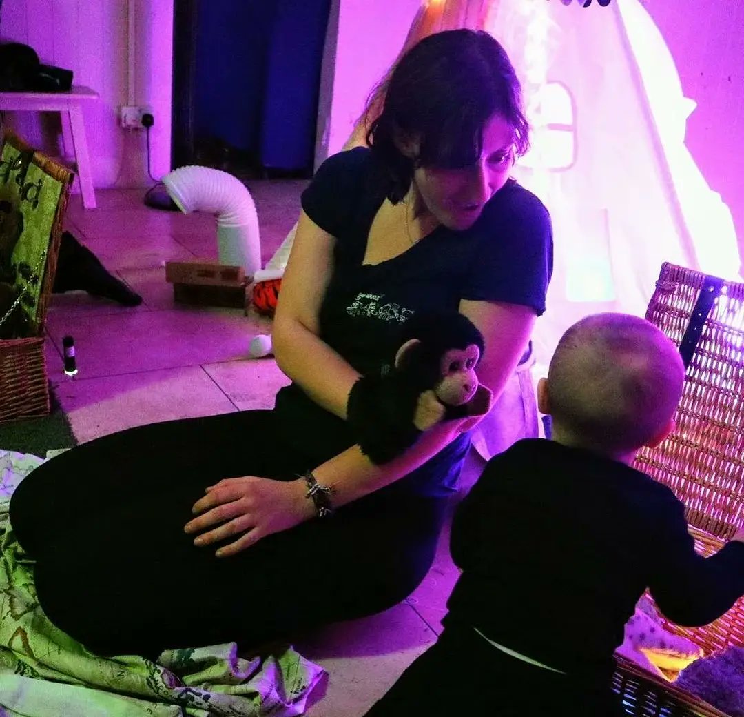 onceuponaltd's tweet photo. From @mrs.vanderd @instagram
"We went back for more #babytheatre with @lilsupernovas &amp; Onceupona...I can’t get over how concentrated &amp; amazed the boys were...So very high up in our list of  favorite thing to do with babies in London." #babysensory 
@pickledbooks https://t.co/ZziE0IP1HE
