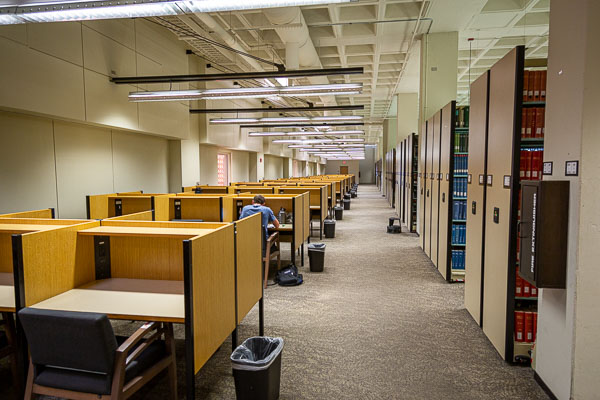TexasTechLib's tweet photo. #WednesdayGrindStudySpaceFind
.
.
Looking for group study options? A quiet spot for yourself? Or, interactive whiteboards that can save your notes? You will find what you are looking for in the Library stacks (west side, floors 1 - 5).
.
.
#GoLibrary #GoCreateYourWorld https://t.co/16hhV10DjN