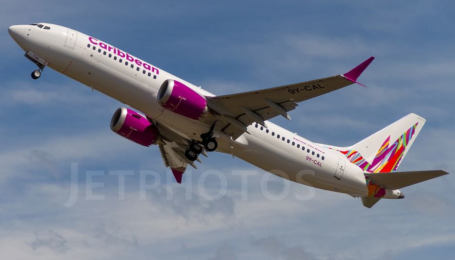 brentito86's tweet photo. Caribbean Airlines' first Boeing 737-8 MAX (9Y-CAL) is currently en route to #Piarco International (POS). ETA 11:30pm. @iflycaribbean is expected to take delivery of several other Max 8 aircraft in the coming months.
Photo by: Chris Edwards https://t.co/yLHPg89eqf