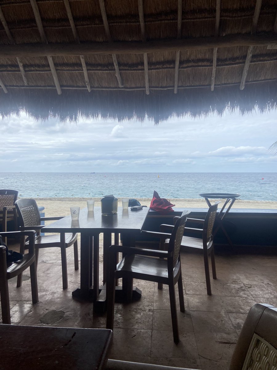 TylerDelaney19's tweet photo. Brunch with a view https://t.co/ACRjv1pS1M