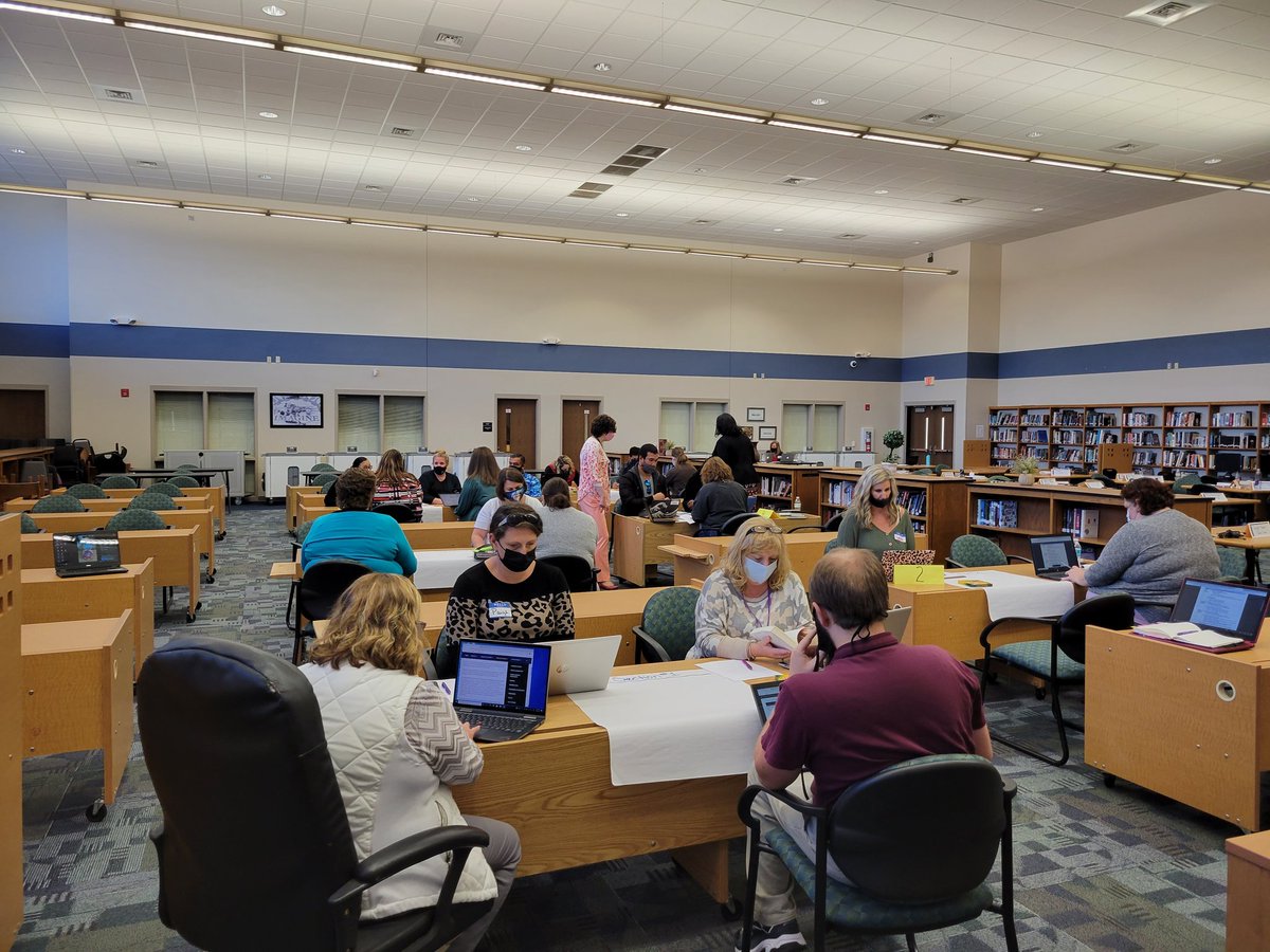castickney's tweet photo. Northeast Region Biology/Science teachers work with @ncpublicschools Science Consultants to unpack standards and work on alignment! Thank you, @NERESANews and @pqschools for supporting this session. #ScienceTeachersRock https://t.co/0a6yYy99cy