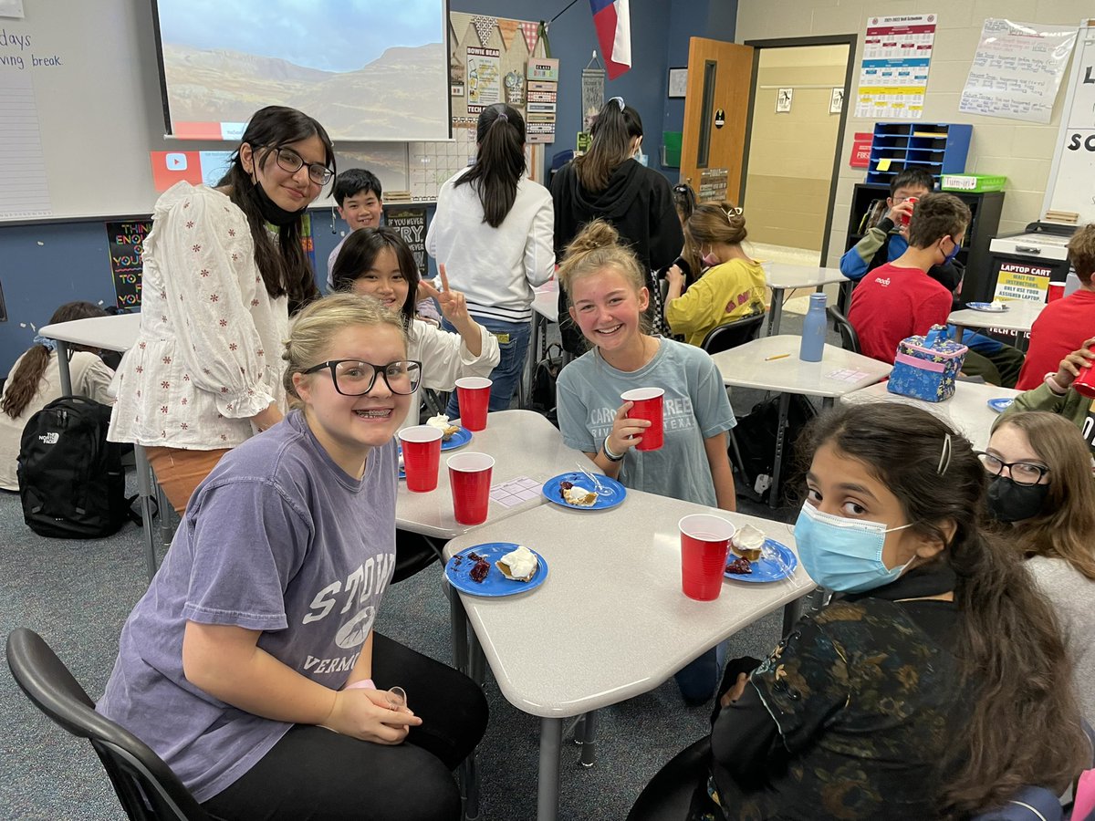 BowieMS_PALS's tweet photo. Having so much fun at our first annual Thanksgiving Celebration with Mrs. @hollyselli !! What are you thankful for this season? @PrincipalShill @FortBendISD @guidingon https://t.co/yJ2fBhBe4b