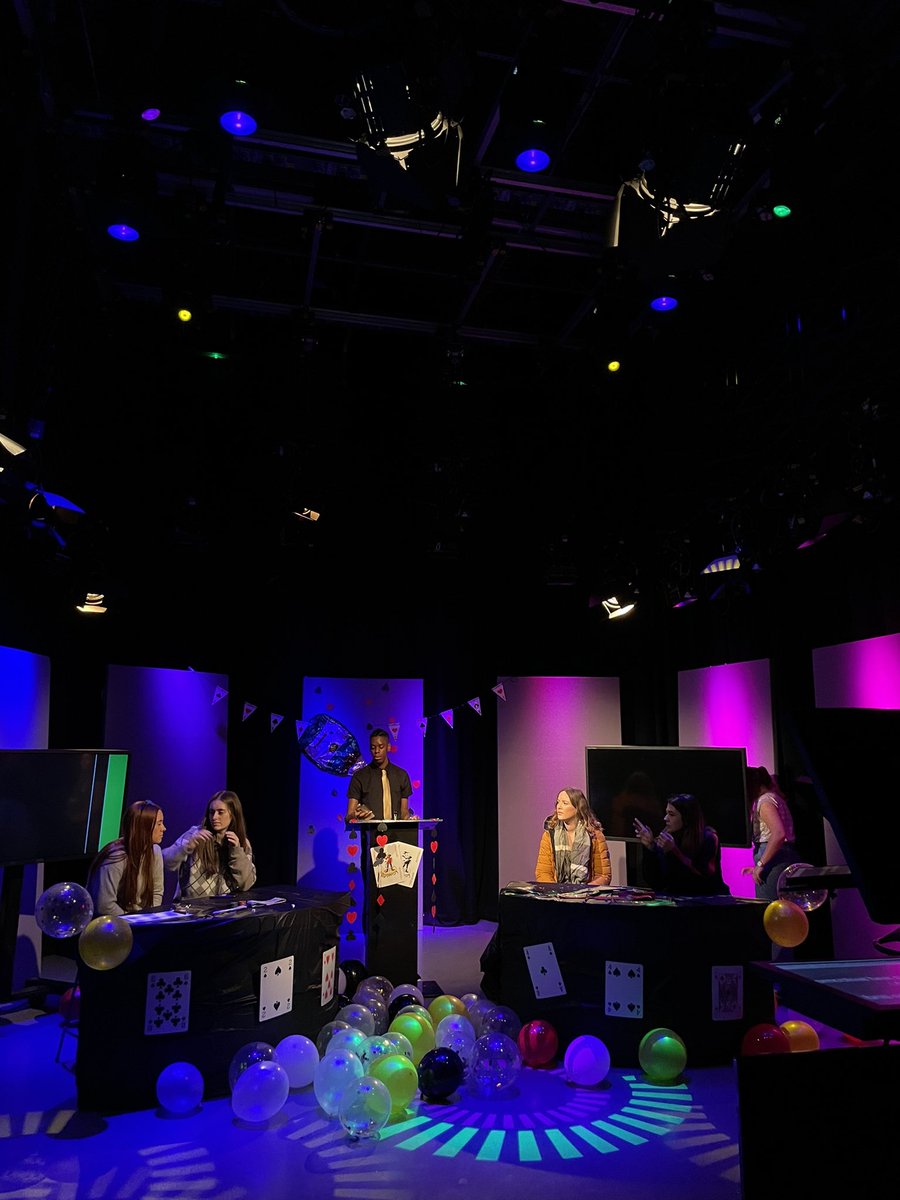 anouskamedia's tweet photo. that's a wrap on our quiz show 'On The Same Page' ! had a great time being sound assistant &amp; cant wait for the next show :') https://t.co/eZP4TW15Zc