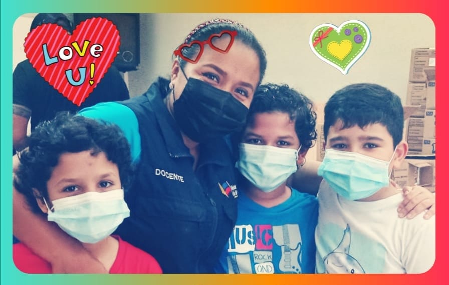 GrowMoi's tweet photo. ¡Comprometida con la excelencia!👏

Shirley Borbor, de la escuela León de Febres Cordero, educa para la vida. Enseña a sus niños a entender el mundo que les rodea y potencia sus talentos con Moi.

"La clave está en felicitarlos por sus esfuerzos y animarlos a mejorar cada día". https://t.co/c6gWDc6FAk