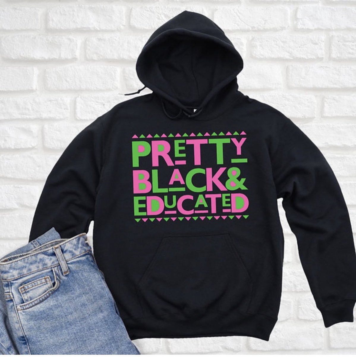 divinegreekwear's tweet photo. Get yours today!!!! #alphakappaalpha #prettyandeducated #prettygirls #skeewee #hbcu #soror #supportblackbusiness https://t.co/UjqaaR3PRq