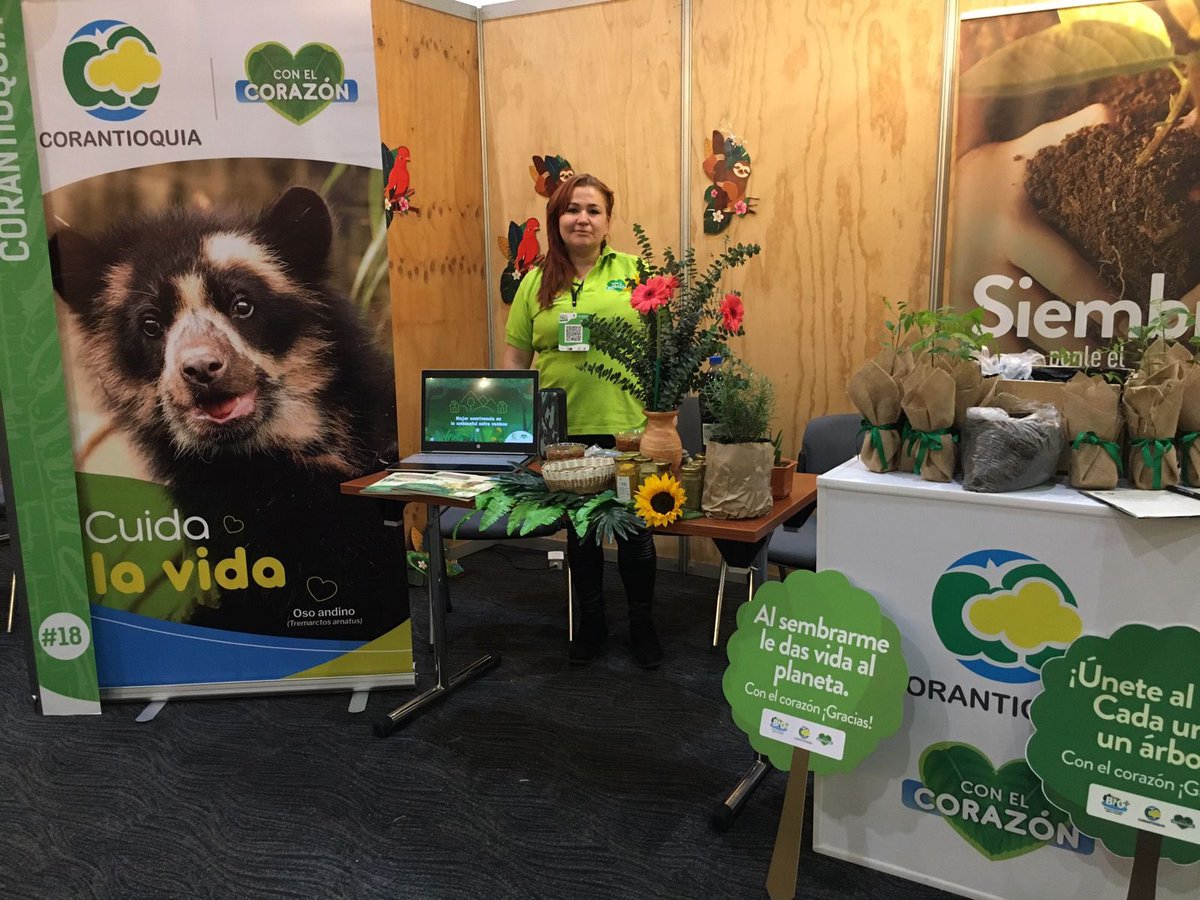 Corantioquia's tweet photo. #ConElCorazón 💚 participamos en #ExpoFinca 🏡 2021, espacio en el que compartimos cómo fortalecemos la reactivación económica en el sector agrícola. https://t.co/xLJDewSYuH