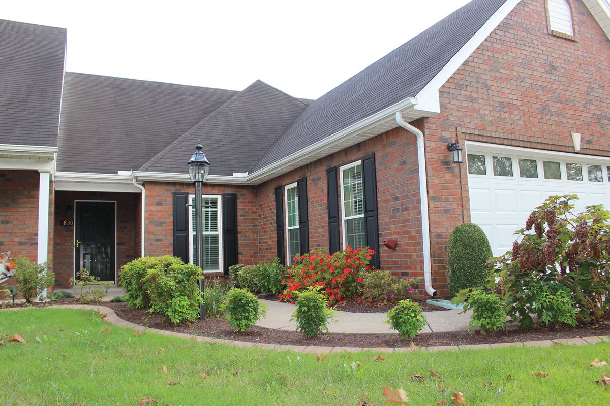 BobParksAuction's tweet photo. Don't miss this 2 bedroom, 2 bath, all brick zero lot line in a prime location! ESTATE AUCTION - Nov 18 @ 4:00pm
1830 Thomas Court, Murfreesboro https://t.co/15MkMEOxOZ https://t.co/5WW47ZkJee