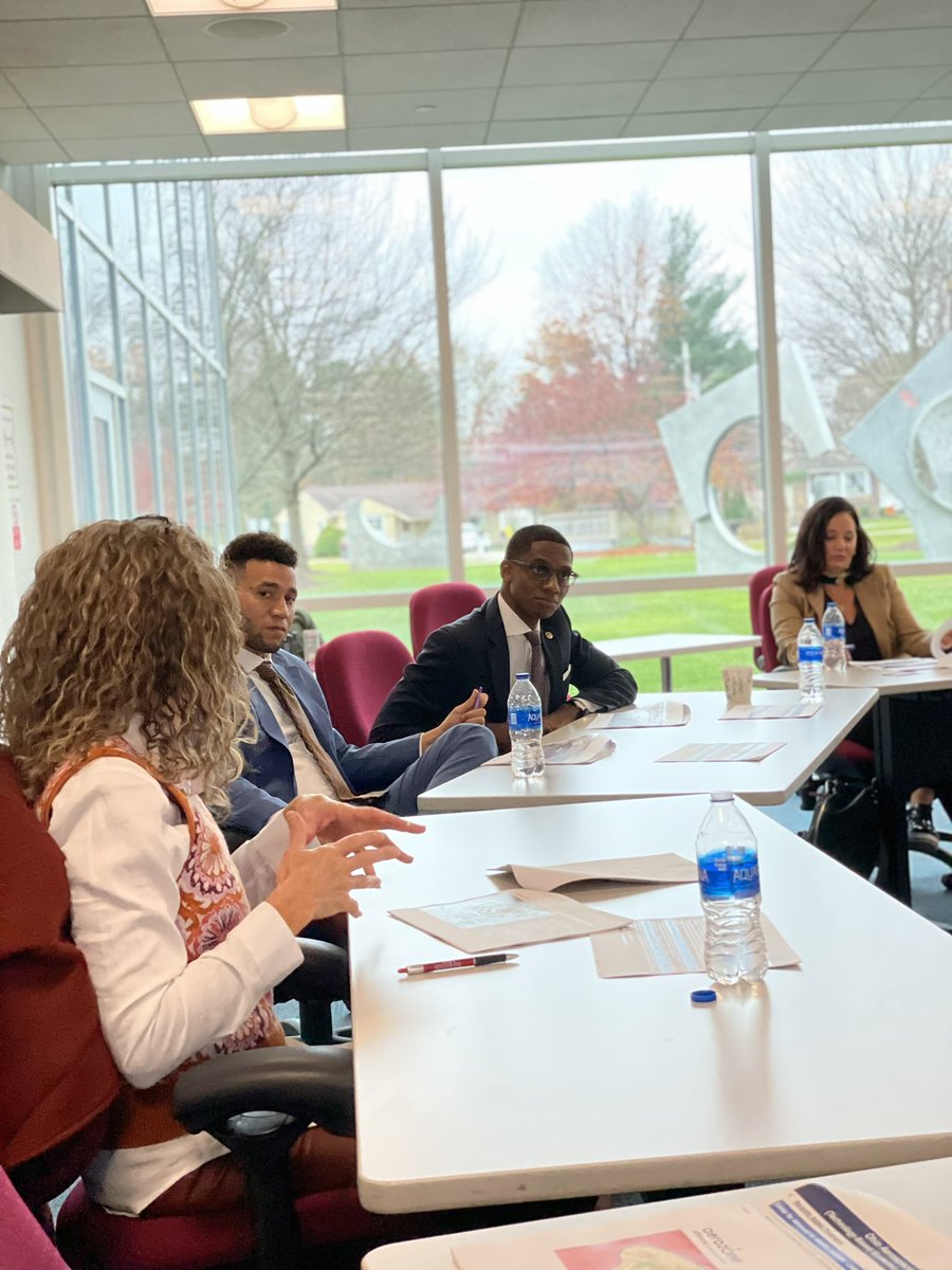 JustinMBibb's tweet photo. Today I met with the Aerozone Alliance to explore economic development and job opportunities in our region. I’m excited about our future, the sky is the limit Cleveland! #CLECantWait 🚀 https://t.co/OvXGPoH989
