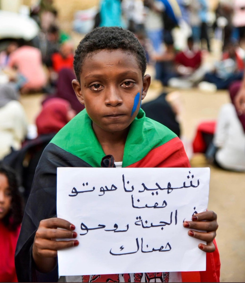 boutiquedenana's tweet photo. Currently happening in #SUDAN. Snipers are shooting kids his ages on the head, neck, and heart! Shame on the world because SUDANESE YOUNG LIVES MAT👏🏾TT👏🏾ER!!!! https://t.co/dJylVzegjk