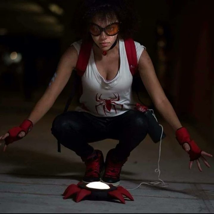 RunItsLilWolf's tweet photo. Oye Peter! Need some help!? 
With the drop of the #spidermannowayhome trailer, it has me longing as per usual, for #araña to join this next wave. Thinking about how she'd fit right in with #kamalakhan and #katebishop 
BRING ANYA INTO THE MOVIE UNIVERSE @Marvel 
YOU COWARDS! https://t.co/mxi3WHqW7z