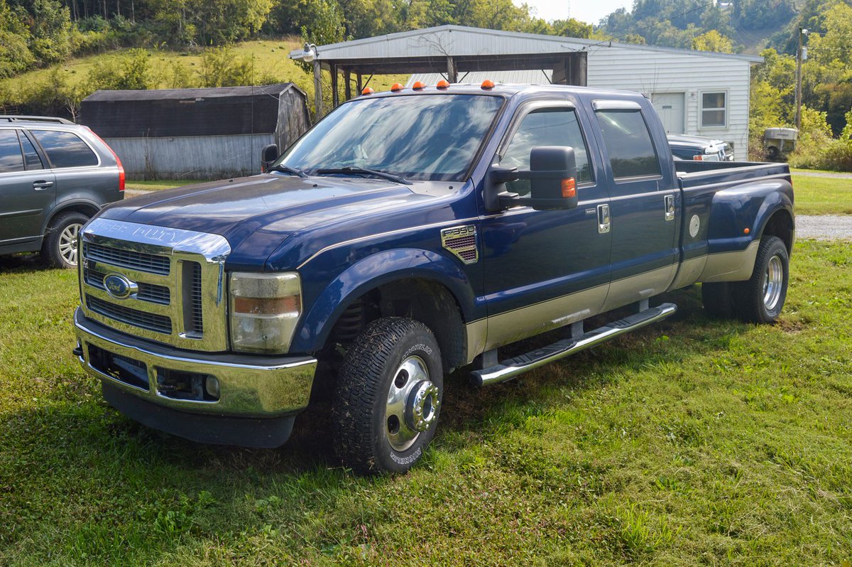 BobParksAuction's tweet photo. Equipment Auction -  Nov 18 @ 9:00am
Tractors, Equipment, Truck, Boat, Trailers, Guns &amp; Tools 
3544 Highway 231 South, Shelbyville https://t.co/JBWklu8n2u https://t.co/gsmHFCJ1Kz