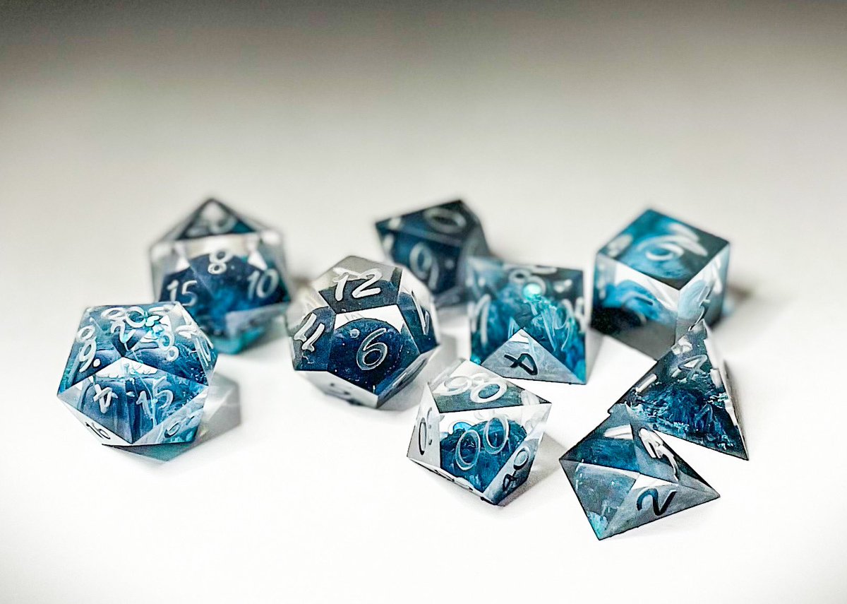 pix_scar's tweet photo. So many lovely fresh dice pulls ☺️ #dice #resinart #dnd #dungeonsanddragons https://t.co/WMfH2Wbq45