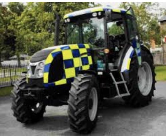 samsparkes999's tweet photo. Now, I’ve nothing against tractors, plant and such like ….. Not entirely sure what in my tweets @BAGMA_tweets thought “she’s worth a follow” but I welcome you to my world …. I raise your tractor to a #BMW530 🚔😂
#IsThisTheFuture 🚜🚔 https://t.co/LvWK6VJs6V