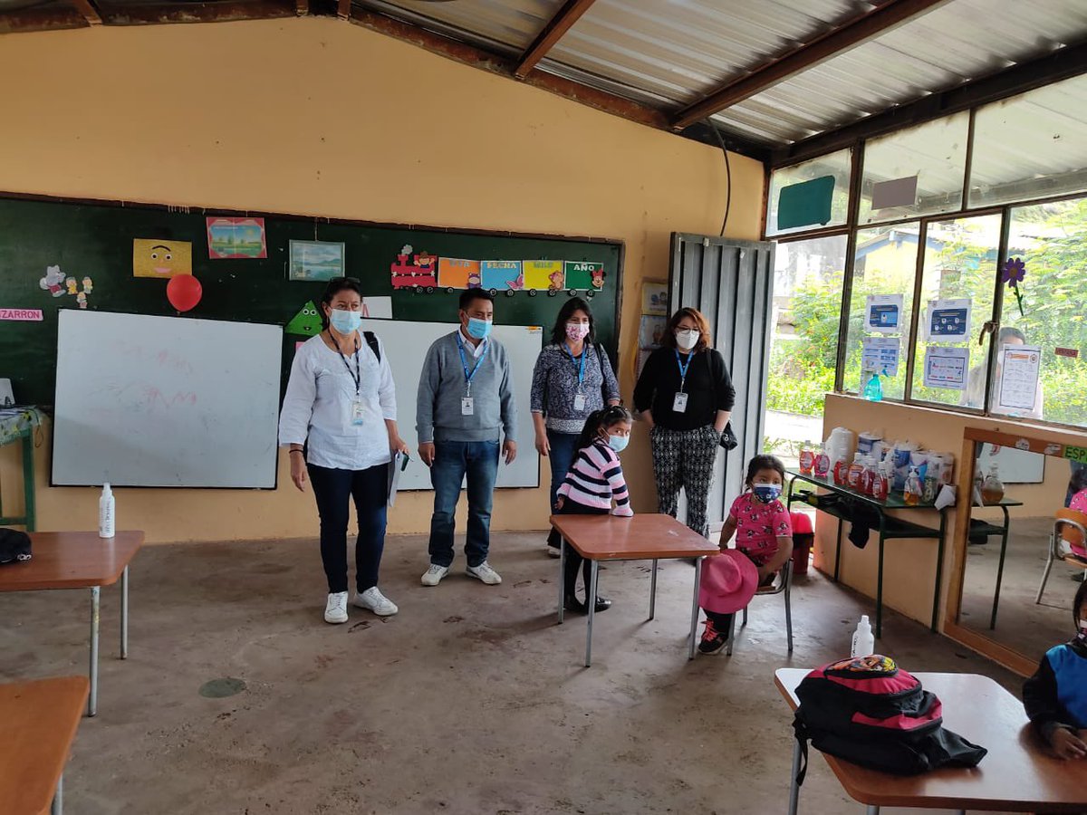 EducacionZ3_Ec's tweet photo. HOY | La Dirección Nacional de Educación inicial y preparatoria, visita a las instituciones del Distrito Colta - Guamote que se encuentran autorizadas en la fase 2 #JuntosLoLogramos, con el objetivo de verificar el cumplimiento a las normas y retorno seguro a clases presenciales. https://t.co/OdAufAZa0X