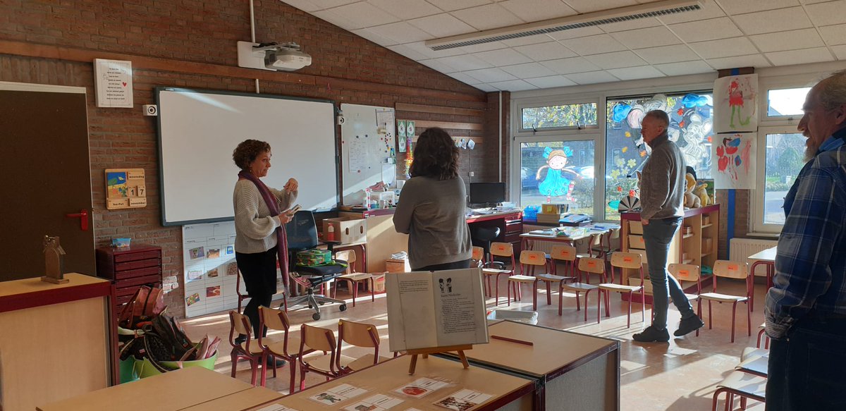 ceparacena's tweet photo. Nuestro tercer día de trabajo nos lleva OLDEMARKT a visitar el centro "OBS DE SLINGE". Conocemos su forma de gestionar un centro que tiene que buscar su lugar frente a los otros dos de la localidad de unos 4000 habitantes. #TeachersOnTour #Mierasmusplus #ErasmusPlus. @sepiegob https://t.co/riFYP3uN2Q