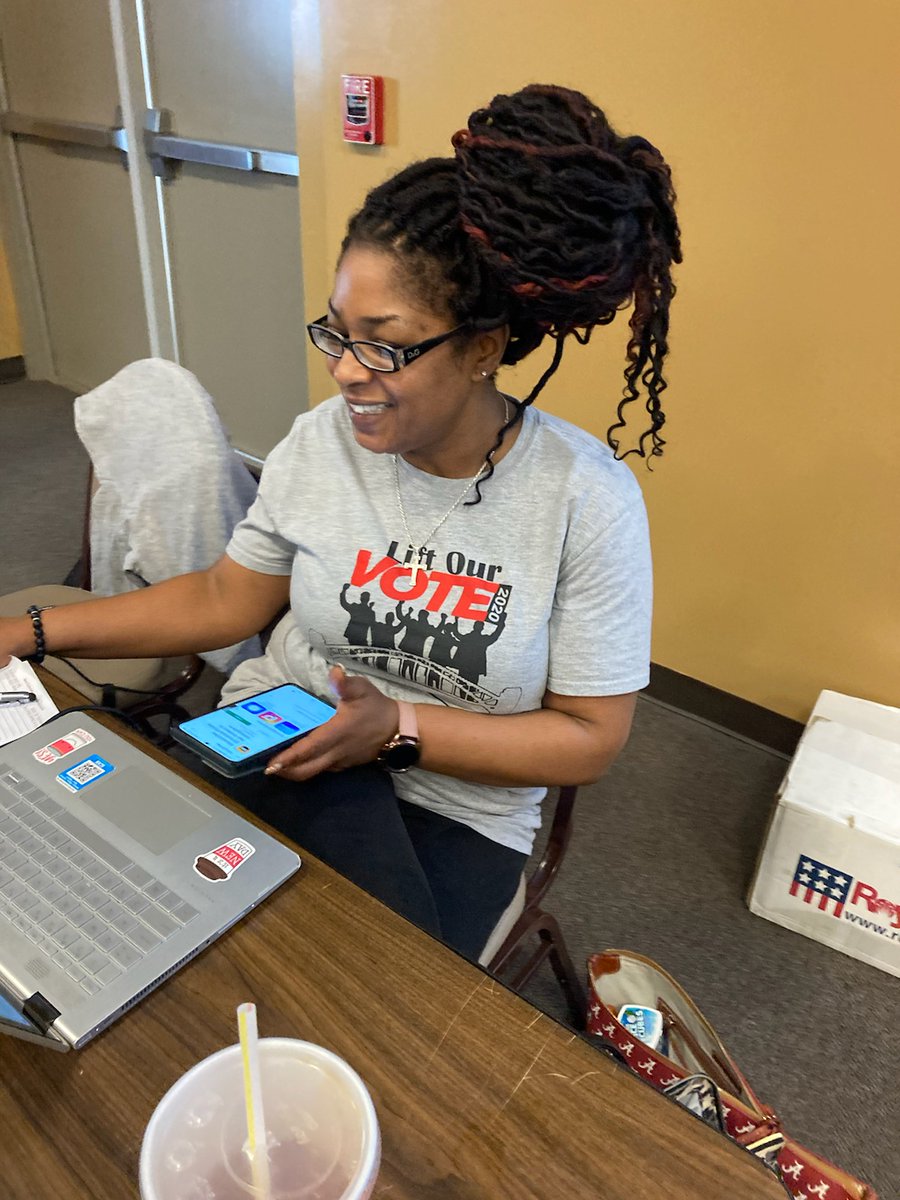 LiftOurVote's tweet photo. Another successful Senior Digital Device Training completed! 
Thank you Miles College for your support.
#SeniorCitizens #EldersNeedLoveToo #SeniorLiving #HelpingOurSeniorCitizens https://t.co/zvuCWPZzbe