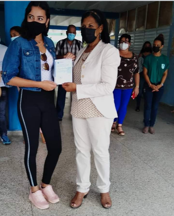 OrquiUCf's tweet photo. Día Internacional del Estudiante. Reconocimientos, alegría y disfrute en #MiCasaUCf #FEUdeCuba  #SomosUCf https://t.co/YeZJhR2XM2