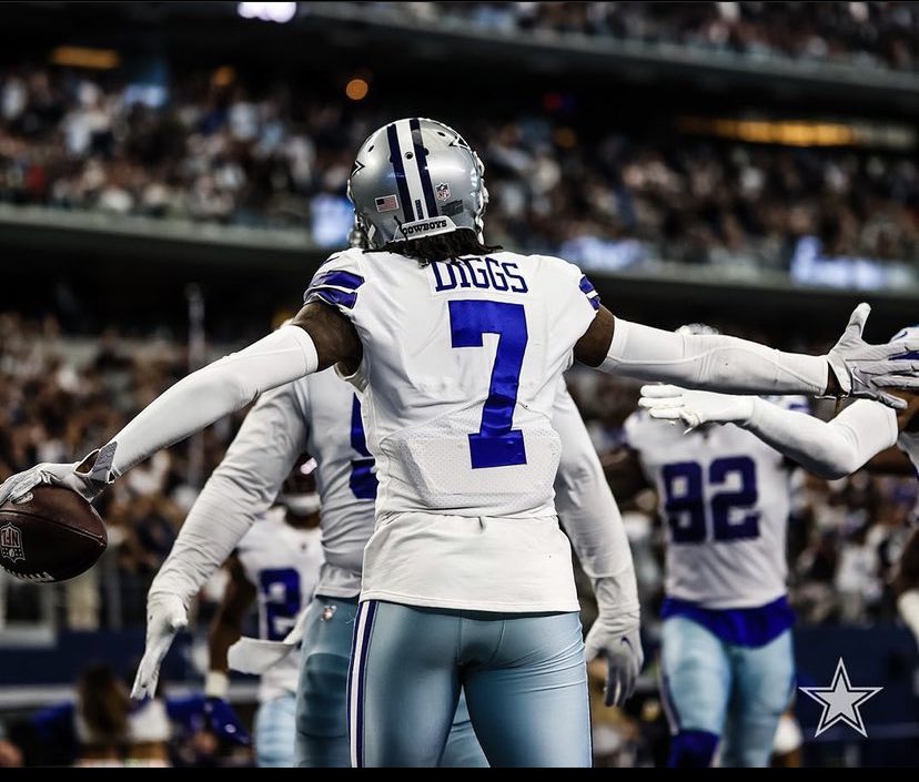 hoppdeville's tweet photo. #CowboysNation lets keep the #ShoutOutTrain 🚂 going
Comment with any #Cowboys related question to get 🗣 shouted out on tonight’s episode of #TalknBoysWitDaBoyz
@Dylan88Wilson @MarkDsCorner will be reading off your final scores & bold predictions!
#DallasCowboys vs #Chiefs https://t.co/QLFGECJwhK