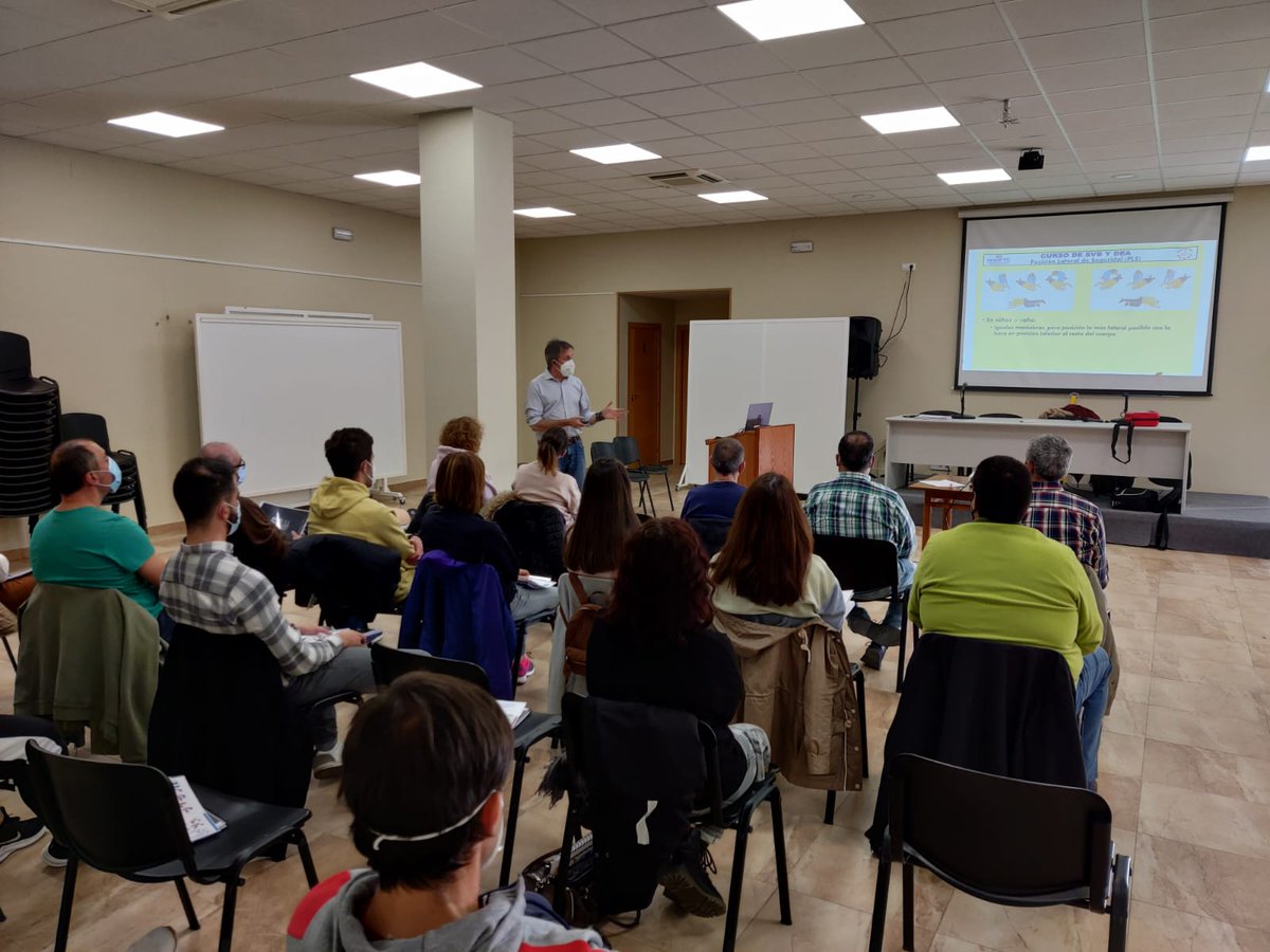 ignaciomsb's tweet photo. Volver a #Membrilla para hacer formación en SVB/DEA. Un placer.
Gracias a la iniciativa #ESVAP de @semfyc y @guacsemfyc . Acreditado por la JCCM
Extender competencias a la población en el manejo inicial de la parada cardiorrespiratoria!! https://t.co/6zrNaALUG8
