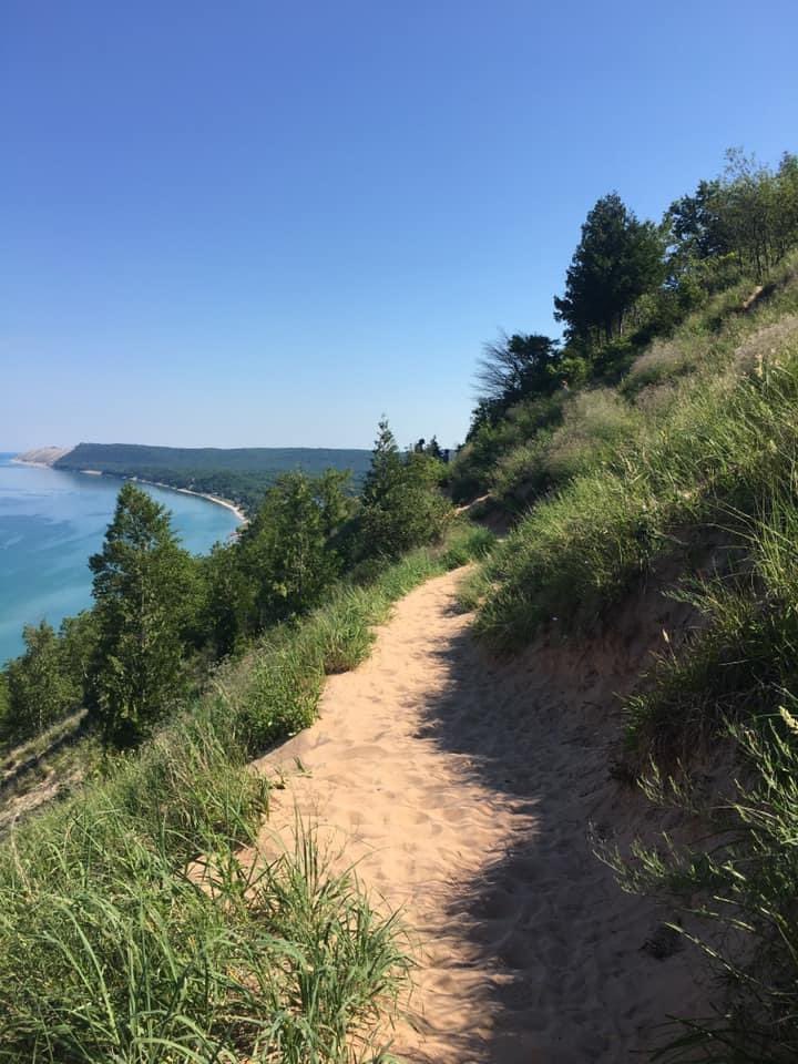 SueYantko's tweet photo. To witness a million miracles. @SteveYantko #nationaltakeahikeday @ALDHAWest #aldha @AmericanHiking https://t.co/WqEIxb4FlK