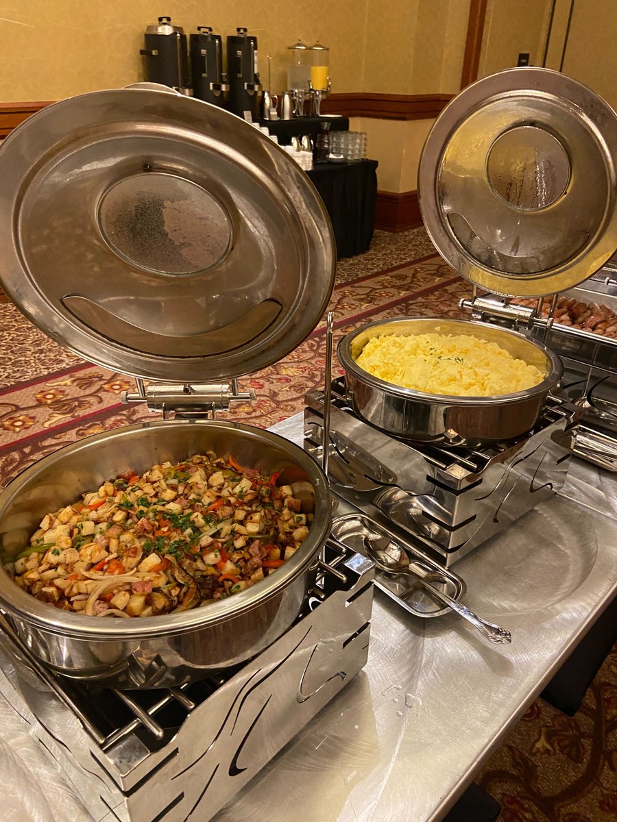 paperlearning's tweet photo. Continental breakfast who? Our district partners are enjoying a full brekky this morning, on us 🍳 at #CITE2021. We're here at the @SheratonGrand Sacramento (Camellia Room) until 8!

#PaperAtCITE https://t.co/1EqWQmsjQ0