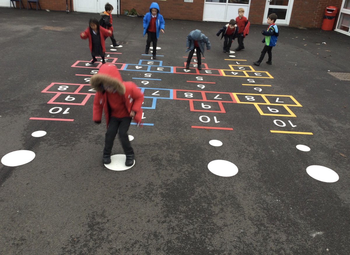 Jackson_Miss1's tweet photo. A busy week so far in Reception! @BalshawLaneCPS @Miss_Arundale @Miss_Hinawski https://t.co/VCvmhZOknT