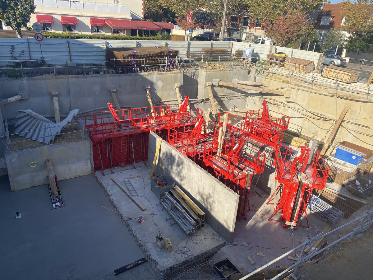 IlonMateriel's tweet photo. Location de banche Outinord en Île-de-France.
#Ilonmateriel #outinord #banche #sécurité #beton #chantier #batiment #construction #coffrage #rouge #materiel #voile #kalıp #materielbtp #grosoeuvre #location #grue #paris #France #perpignan #pyrenneesorientales #iledefrance #BTP https://t.co/JVgL50dM7A