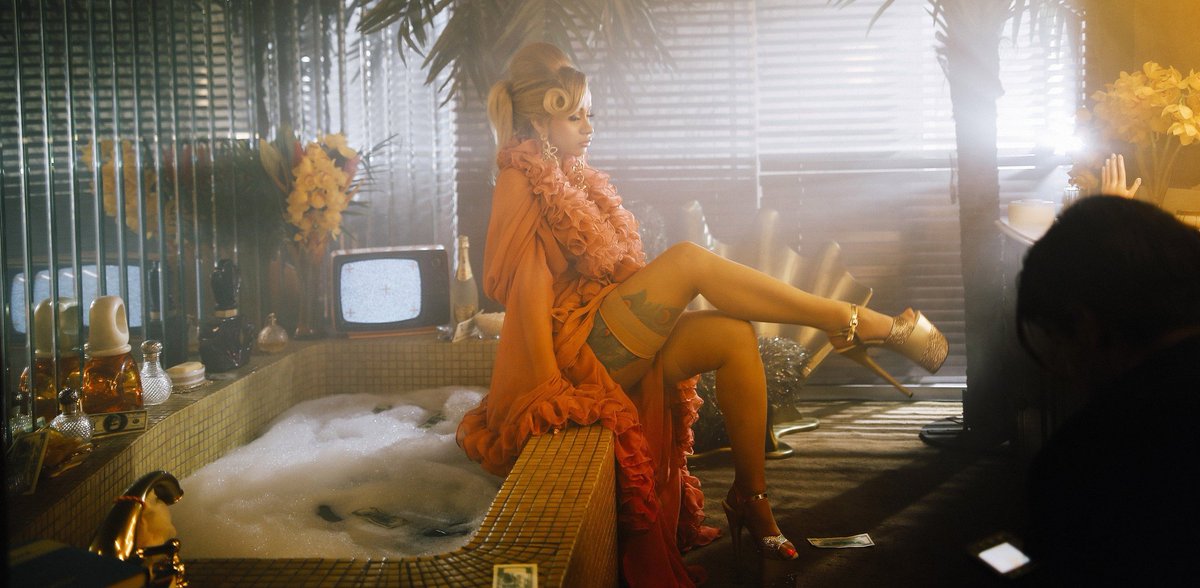 CARDlTUNE's tweet photo. No thoughts, just Cardi B in "Bartier Cardi" music video https://t.co/jMovjbUzMs
