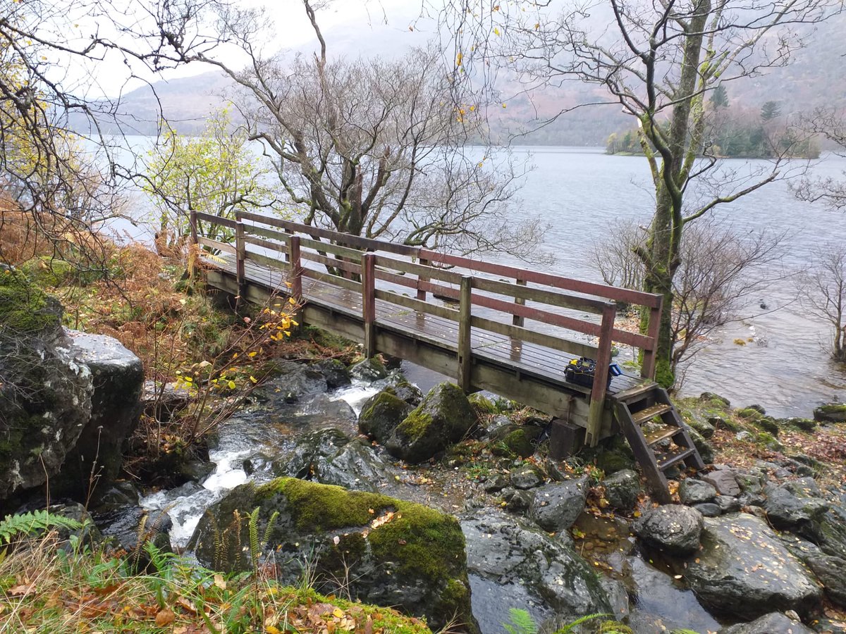 KevinUnitt's tweet photo. Quite a commute again today 👍🏴󠁧󠁢󠁳󠁣󠁴󠁿
Dropped in by our boat team colleagues to a remote section of the West Highland Way, to the north of Loch Lomond, to repair some bridge work 💪 #LandOps https://t.co/lkRaT7Ict1