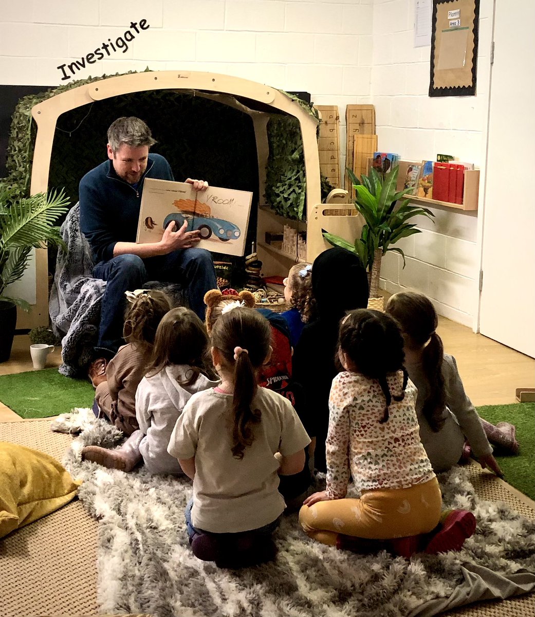 wdclibraries's tweet photo. As well as #BookWeekScotland this week is also #TalesforTots, our EY Literature Festival. Today #Bookbug Picture Book Prize nominee @alastair_ch read #InchAndGrub to children at @WhitecrookE & other WD ELCCs via live stream. It was awesome!!🙌 📖❤️
@scottishbktrust @WDCEducation https://t.co/VGghTODZ1H