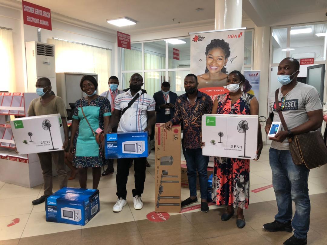 ubacameroon's tweet photo. Revivez en images quelques temps forts de la remise des lots aux gagnants de la grande promotion remittance.Vous aussi tentez de gagner en participant à la promotion Back To School Remittance qui continue jusqu’au 31 Décembre.
#LaBanqueDigitaleLeader #remittancepromo https://t.co/PM3a4fesQo