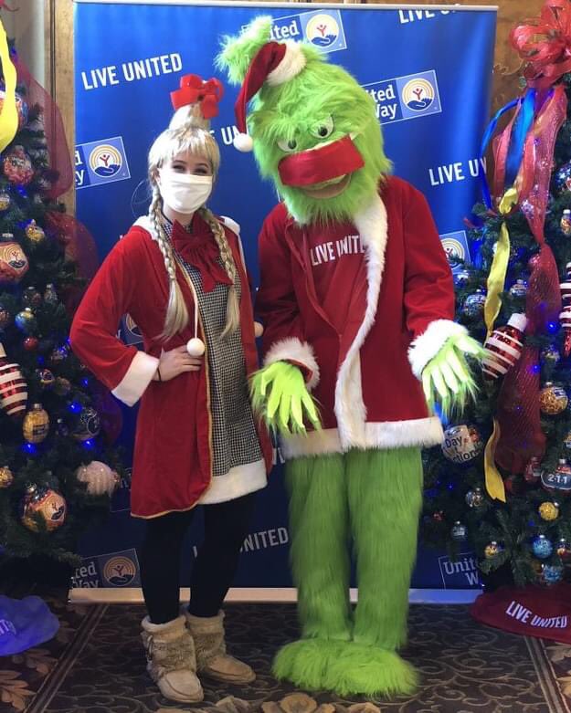 unitedwaymov's tweet image. Have you reserved your tickets to the 2021 Character Breakfast yet? 

- Sunday, Nov 28th
- The Blennerhassett Hotel
- Doors open at 9:30 AM
- Breakfast will begin at 10:00 AM

Tickets can be purchased at uwamov.com/festival

#LiveUnited #CharacterBreakfast #FestivalOfTrees