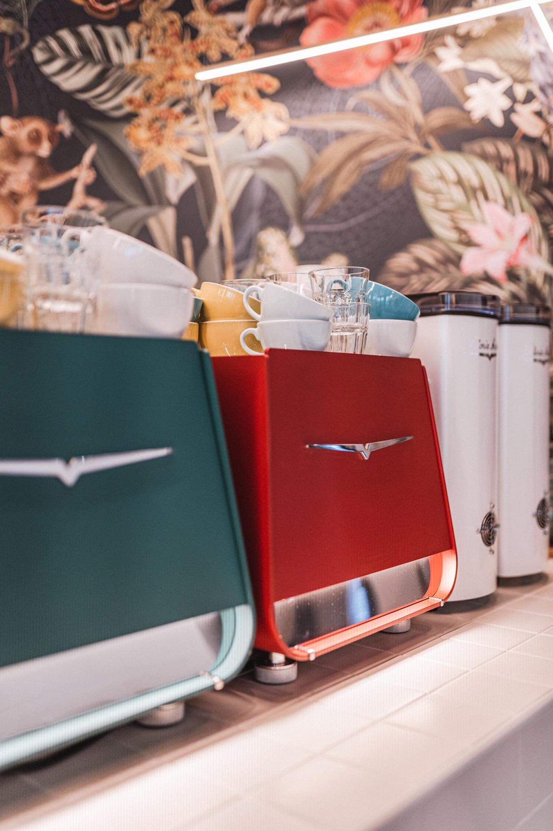 victoriaarduino's tweet photo. Among luxury desserts and aromas of specialty coffee, in the eclectic and elegant atmosphere of Emily Eclair, you can find our #EagleOnePRIMA Sparkles Which version of #E1PRIMA do you prefer? Green or red? #VictoriaArduino https://t.co/n16UnBol9W