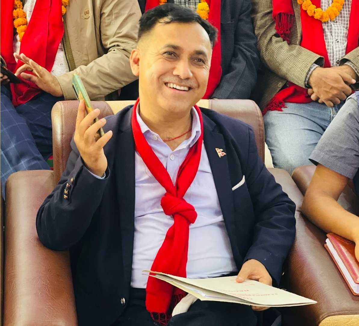bishwaprakash77's tweet photo. दलमा रुपान्तरण ; देशमा रुपान्तरणका लागि !
अवधारणा पत्र सार्वजनिक कार्यक्रम आज चितवनमा अत्यन्तै व्यवस्थित र भब्यसंग सम्पन्न भयो !

सहभागी साथीहरू एवं कार्यक्रम तयारी र व्यवस्थापनमा सकृय सबैलाई धेरै धन्यवाद / धेरै बधाई ! जय नेपाल ! https://t.co/K5sMzPfxZr