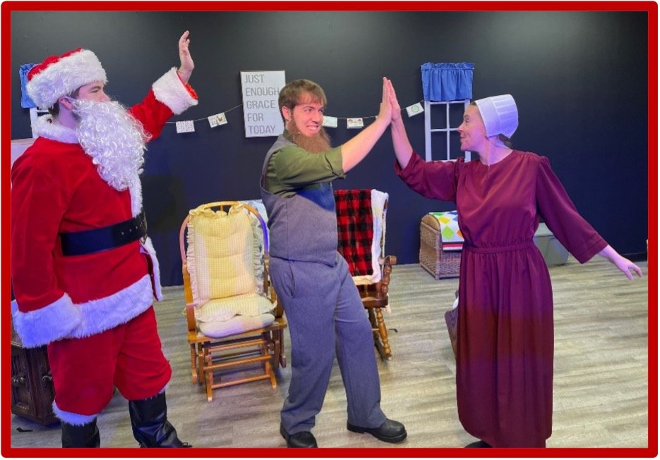 BravoTheater's tweet photo. High Fives to The Güt Life, Christmas with the Yoders and Nick!” at the Barnwood Bravo Theater, just minutes from the Ark Encounter.  This entertaining musical comedy runs through December 23, 2021, with both matinees and evening shows. Tickets: https://t.co/pHA13DBpU7 https://t.co/UUcbKcYTUc