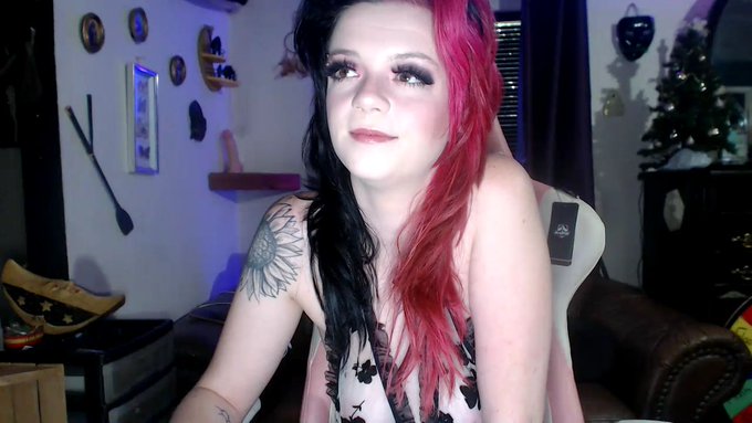 I'm online @MyFreeCams! #onmfc #mfc #mfcmodel https://t.co/AR80NF76NW  Come  see if you can make me squirt<a class="tags" href="/tag/myfreecams">@myfreecams</a><a href="/tag/onmfc"class="tags">#onmfc</a><a href="/tag/mfc"class="tags">#mfc</a><a href="/tag/mfcmodel"class="tags">#mfcmodel</a>
