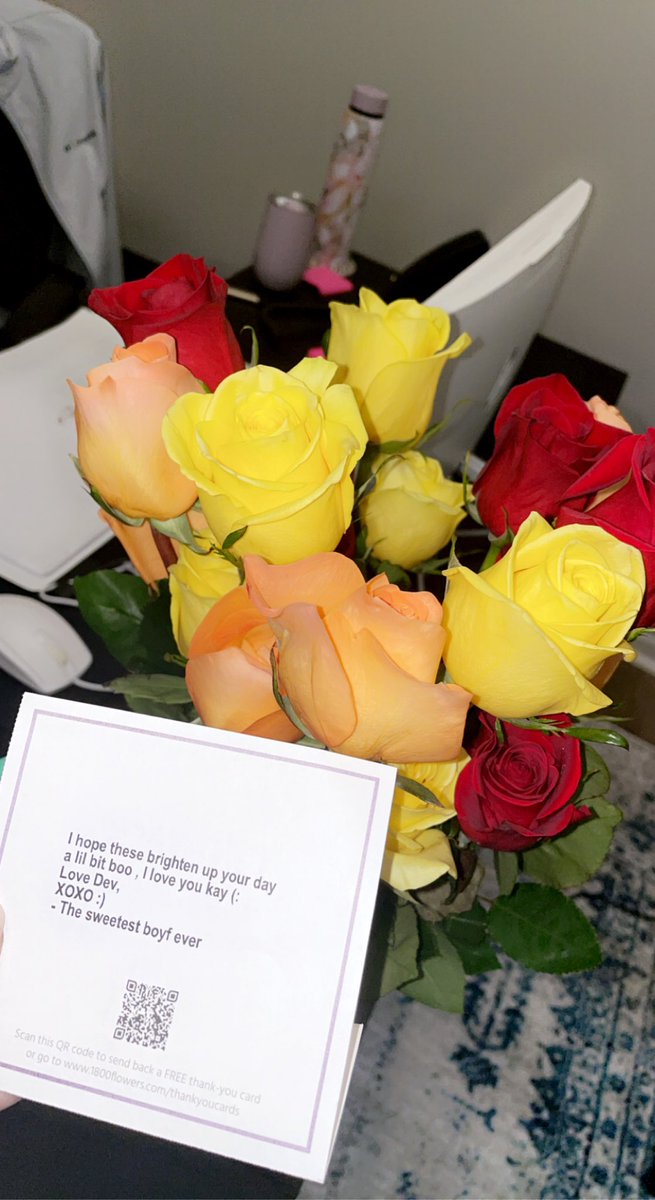 KayleePerdue2's tweet photo. Baby got flowers delivered to my work❤️🥲@swaggyd__24 love u pumpkin! https://t.co/JHic4hgofG