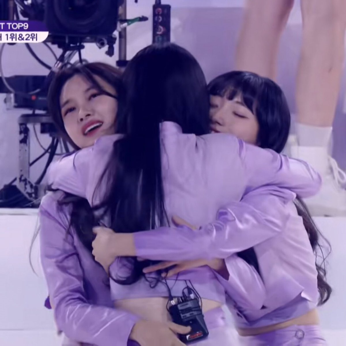 evrydayeon's tweet photo. bffies https://t.co/ICzksrdm1d