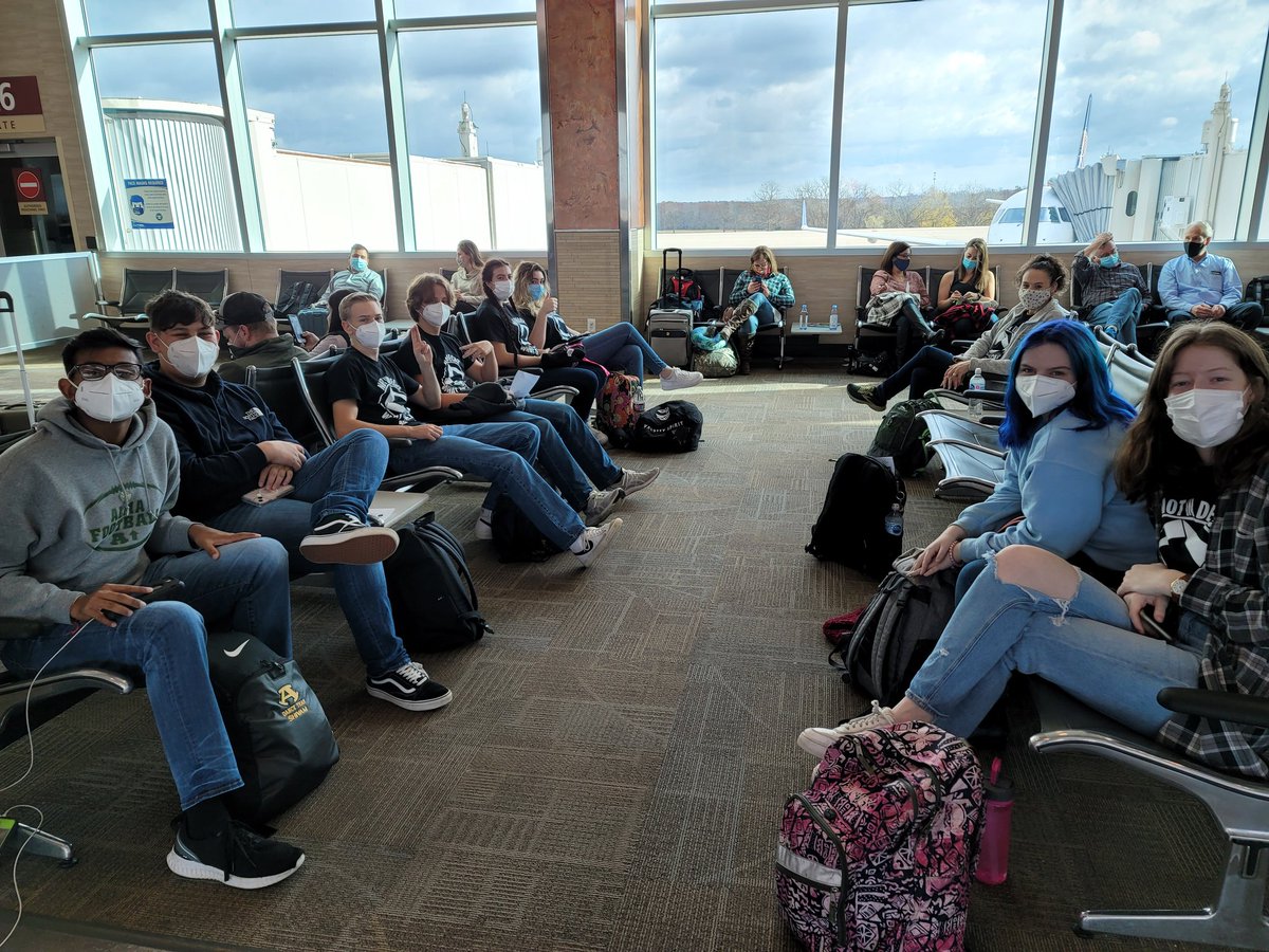 AlmaDECA's tweet photo. See you soon #Boston! 👋 #DECAPower #MaxMomentum #weARdeca @DECAInc ✈🔷️ https://t.co/UoTgqinoGF