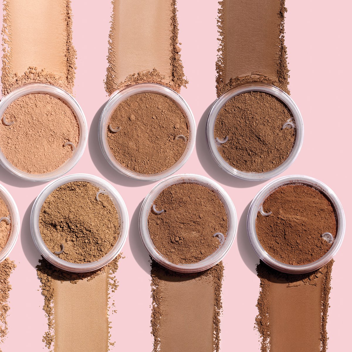 MaryKay's tweet image. Ready to make a pow(d)er move? 💪 With NEW! #MaryKay Silky #SettingPowder, you can choose from 12 natural-looking shades designed to match your skin tone seamlessly and create a soft-focus, mattifying effect. bit.ly/3ciamqv